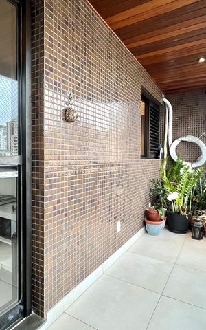 Apartamento à venda com 80m², 2 quartos e 3 vagas Apartamento à venda com 80m², 2 quartos e 3 vagasVaranda
