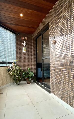 Apartamento à venda com 80m², 2 quartos e 3 vagas Apartamento à venda com 80m², 2 quartos e 3 vagasVaranda