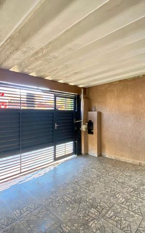 Casa à venda com 120m², 2 quartos e 2 vagas Casa à venda com 120m², 2 quartos e 2 vagasGaragem