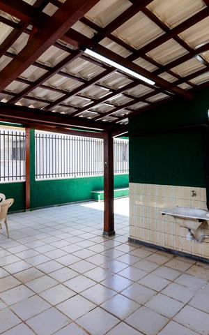 Apartamento à venda com 196m², 4 quartos e 2 vagas Apartamento à venda com 196m², 4 quartos e 2 vagasCobertura