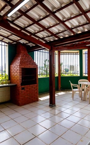 Apartamento à venda com 196m², 4 quartos e 2 vagas Apartamento à venda com 196m², 4 quartos e 2 vagasCobertura
