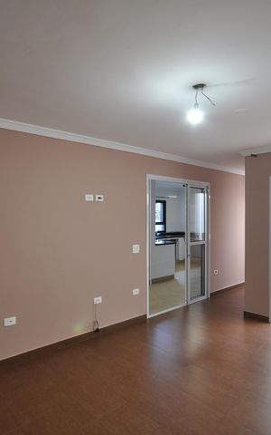Casa à venda com 370m², 5 quartos e 6 vagasSala 2