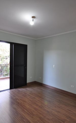 Casa à venda com 370m², 5 quartos e 6 vagasQuarto 2