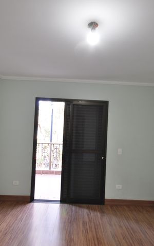 Casa à venda com 370m², 5 quartos e 6 vagasSuíte 1