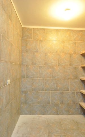 Casa à venda com 370m², 5 quartos e 6 vagasAdega