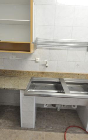 Casa à venda com 370m², 5 quartos e 6 vagasÁrea de serviço 2