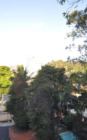 Casa à venda com 370m², 5 quartos e 6 vagasVista da Sacada do Quarto 2