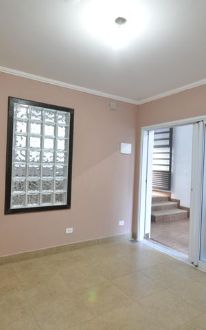 Casa à venda com 370m², 5 quartos e 6 vagasCopa