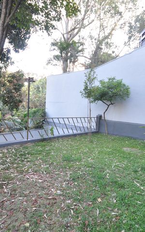 Casa à venda com 370m², 5 quartos e 6 vagasJardim