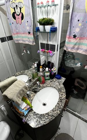 Apartamento à venda com 57m², 2 quartos e 2 vagas Apartamento à venda com 57m², 2 quartos e 2 vagasBanheiro