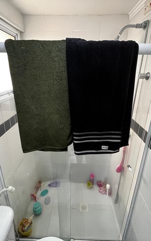 Apartamento à venda com 57m², 2 quartos e 2 vagas Apartamento à venda com 57m², 2 quartos e 2 vagasBanheiro da Suíte