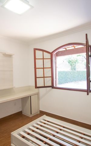 Casa à venda com 245m², 4 quartos e 8 vagas Casa à venda com 245m², 4 quartos e 8 vagasQuarto 2