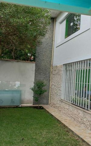 Casa à venda com 300m², 4 quartos e sem vaga