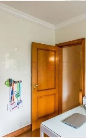 Casa à venda com 630m², 5 quartos e 6 vagas