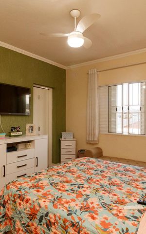 Casa à venda com 160m², 3 quartos e 1 vaga Casa à venda com 160m², 3 quartos e 1 vagaSuíte