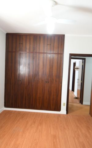 Casa à venda com 280m², 3 quartos e 2 vagasSuíte 3