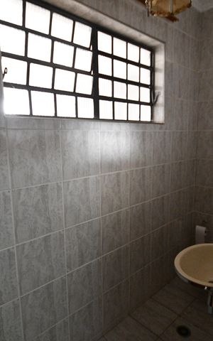 Casa à venda com 280m², 3 quartos e 2 vagasLavabo