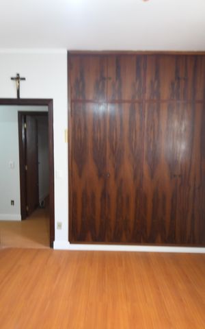 Casa à venda com 280m², 3 quartos e 2 vagasSuíte 2