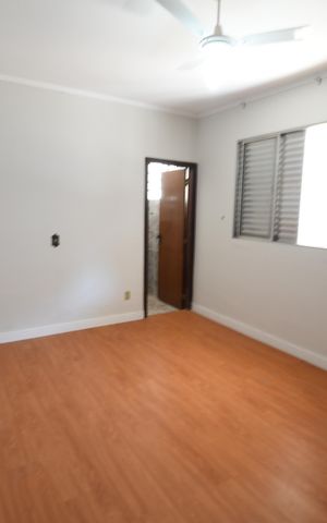 Casa à venda com 280m², 3 quartos e 2 vagasSuíte 3