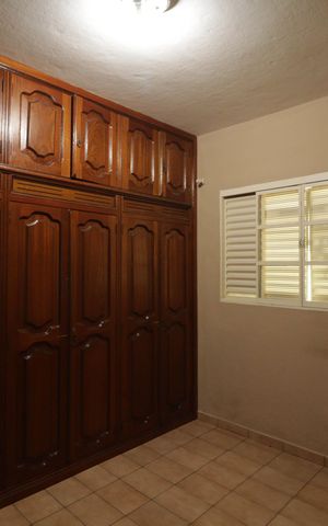 Casa à venda com 104m², 2 quartos e 3 vagas Casa à venda com 104m², 2 quartos e 3 vagasQuarto