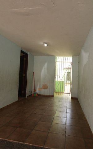 Casa à venda com 104m², 2 quartos e 3 vagas Casa à venda com 104m², 2 quartos e 3 vagasQuintal