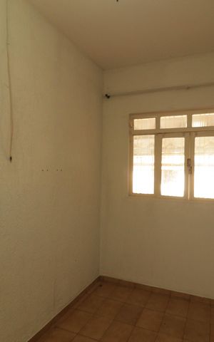 Casa à venda com 104m², 2 quartos e 3 vagas Casa à venda com 104m², 2 quartos e 3 vagasSala