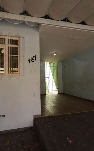 Casa à venda com 104m², 2 quartos e 3 vagas Casa à venda com 104m², 2 quartos e 3 vagasQuintal
