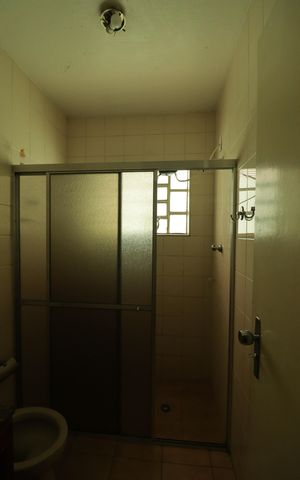 Casa à venda com 104m², 2 quartos e 3 vagas Casa à venda com 104m², 2 quartos e 3 vagasBanheiro