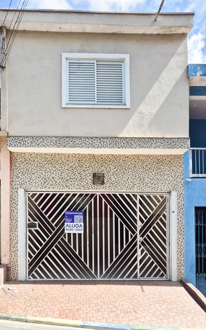 Casa para alugar com 200m², 3 quartos e 2 vagas Casa para alugar com 200m², 3 quartos e 2 vagasFachada