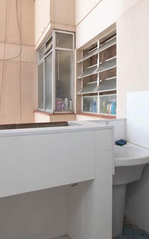 Apartamento à venda com 49m², 1 quarto e sem vagaCozinha e Área de Serviço