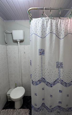 Casa à venda com 400m², 1 quarto e 1 vaga Casa à venda com 400m², 1 quarto e 1 vagaBanheiro Social