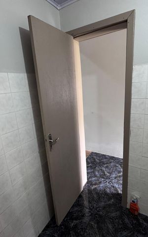 Casa à venda com 400m², 1 quarto e 1 vaga Casa à venda com 400m², 1 quarto e 1 vagaBanheiro Social