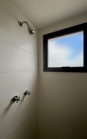 Apartamento à venda com 77m², 2 quartos e 1 vaga Apartamento à venda com 77m², 2 quartos e 1 vagaBanheiro Suíte 1