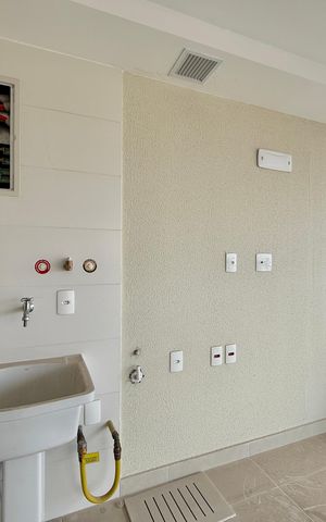 Apartamento à venda com 77m², 2 quartos e 1 vaga Apartamento à venda com 77m², 2 quartos e 1 vagaÁrea de Serviço