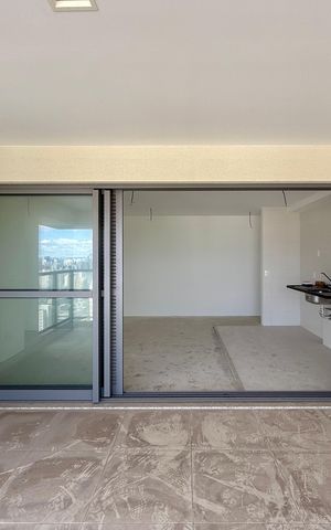 Apartamento à venda com 77m², 2 quartos e 1 vaga Apartamento à venda com 77m², 2 quartos e 1 vagaVaranda