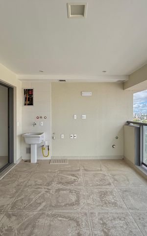 Apartamento à venda com 77m², 2 quartos e 1 vaga Apartamento à venda com 77m², 2 quartos e 1 vagaVaranda
