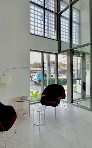 Apartamento à venda com 77m², 2 quartos e 1 vaga Apartamento à venda com 77m², 2 quartos e 1 vagaHall Social