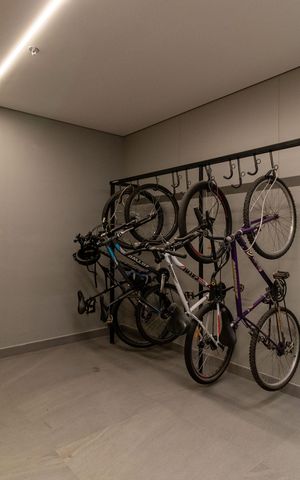 Studio à venda com 27m², 1 quarto e sem vaga Studio à venda com 27m², 1 quarto e sem vagaÁrea comum - BIcicletario