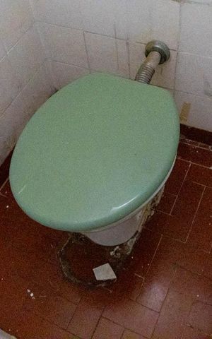 Apartamento à venda com 126m², 3 quartos e sem vaga Apartamento à venda com 126m², 3 quartos e sem vagaBanheiro de Serviço