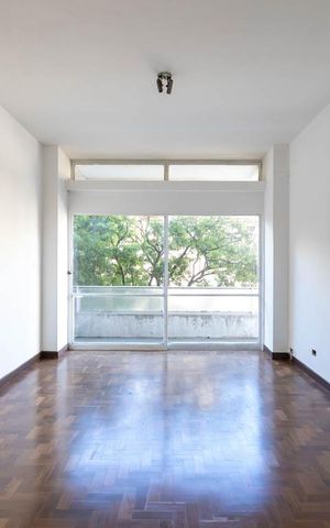 Apartamento à venda com 126m², 3 quartos e sem vaga Apartamento à venda com 126m², 3 quartos e sem vagaSala