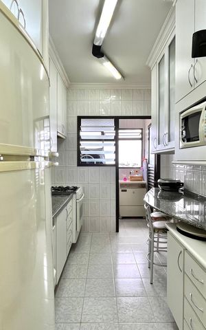 Apartamento à venda com 72m², 3 quartos e 2 vagas Apartamento à venda com 72m², 3 quartos e 2 vagasCozinha