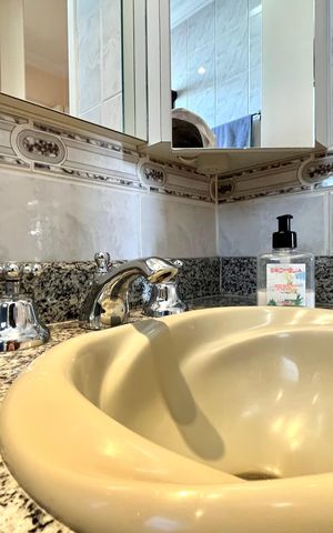 Apartamento à venda com 72m², 3 quartos e 2 vagas Apartamento à venda com 72m², 3 quartos e 2 vagasBanheiro