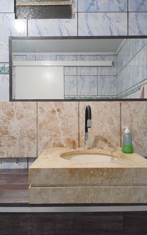 Casa à venda com 200m², 4 quartos e 1 vagaBanheiro 1