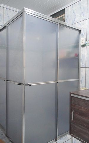 Casa à venda com 200m², 4 quartos e 1 vagaBanheiro 1