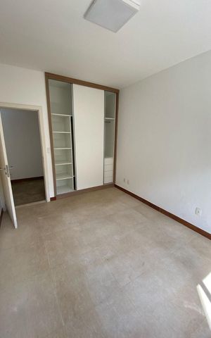 Casa de condomínio para alugar com 1290m², 6 quartos e 6 vagas