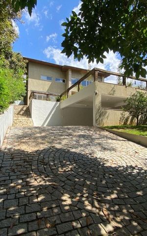 Casa de condomínio para alugar com 1290m², 6 quartos e 6 vagas