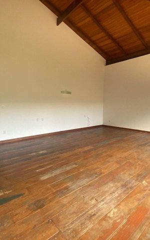Casa de condomínio para alugar com 1290m², 6 quartos e 6 vagas