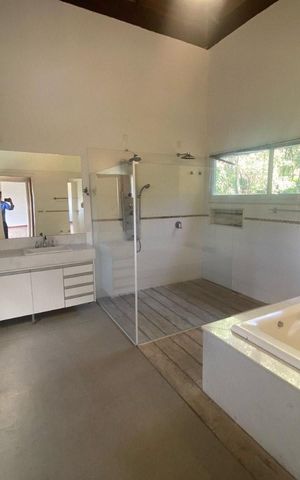 Casa de condomínio para alugar com 1290m², 6 quartos e 6 vagas