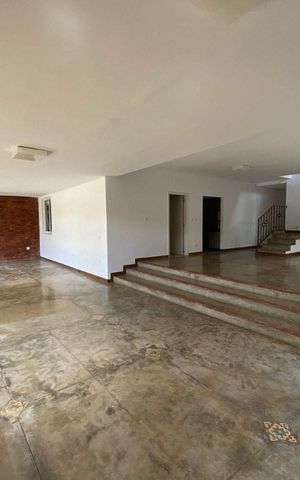 Casa de condomínio para alugar com 1290m², 6 quartos e 6 vagas