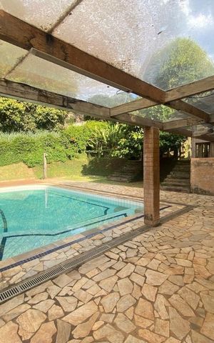Casa de condomínio para alugar com 1290m², 6 quartos e 6 vagas